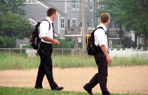 What to know about mormon missionaries.. is this true?!?! 😳 Fable Ii, Mormon Beliefs, Dystopia Rising, Mormon Missionaries, Later Day Saints, Church Quotes, At The Door, Christian Bible, Heavenly Father