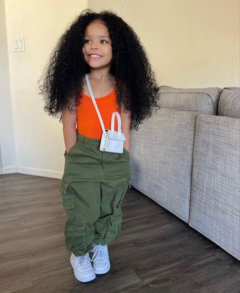 Different Body Sizes, Kids Outfits Daughters, Black Kids Fashion, Toddler Wearing, Nails Natural, Outfit Looks, Stylish Kids Outfits, Natural Hair Beauty, 80s Movies