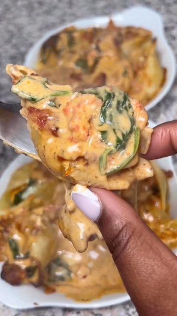 BLACK FOODIE FINDER ® on Instagram: "#DinnerIdeas Creamy Chicken Stuffed Pasta Shell recipe! 😋🥘⁣ ⁣ (via @theprettycuisine )⁣ ⁣ —————————————————————⁣ 𝗙𝗼𝗹𝗹𝗼𝘄 @𝗯𝗹𝗮𝗰𝗸𝗳𝗼𝗼𝗱𝗶𝗲𝗳𝗶𝗻𝗱𝗲𝗿 & 𝗱𝗼𝘄𝗻𝗹𝗼𝗮𝗱 𝗼𝘂𝗿 𝗮𝗽𝗽 𝗳𝗼𝗿 𝗯𝗹𝗮𝗰𝗸 𝗲𝗮𝘁𝗲𝗿𝘆, 𝗰𝗵𝗲𝗳𝘀, 𝗿𝗲𝗰𝗶𝗽𝗲𝘀 & 𝗺𝗼𝗿𝗲. ⁣#𝗕𝗙𝗙📍⁣ —————————————————————⁣ 𝘍𝘰𝘳 𝘧𝘦𝘢𝘵𝘶𝘳𝘦𝘥 𝘴𝘶𝘣𝘮𝘪𝘴𝘴𝘪𝘰𝘯𝘴 & 𝘭𝘪𝘴𝘵𝘪𝘯𝘨, 𝘱𝘭𝘦𝘢𝘴𝘦 𝘴𝘦𝘦 𝘰𝘶𝘳 𝘸𝘦𝘣𝘴𝘪𝘵𝘦.⁣ ===============================⁣ 𝘍𝘪𝘯𝘥 𝘤𝘩𝘦𝘧? Cajun Stuffed Pasta Shells, Stuffed Seafood Shells With Cajun Cream Sauce, Jumbo Chicken Stuffed Shells, Garlic Chicken Stuffed Shells, Stuffed Pasta Shells Recipe Chicken, Jumbo Shells Recipe Chicken, Cajun Chicken Alfredo Stuffed Shells, Stuffed Shrimp Shells, Black Family Meals