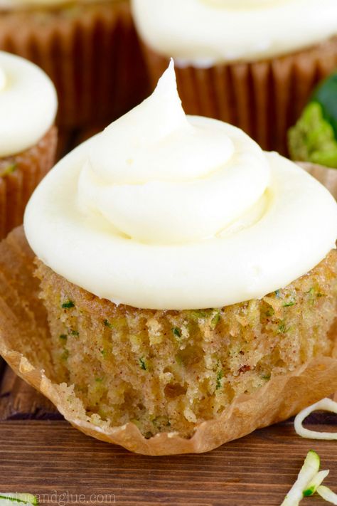 These Zucchini Cupcakes are amazingly delicious and moist! A whole batch will get DEVOURED before you know it! Summer Cupcakes Ideas, Veggie Cupcakes, Zucchini And Yellow Squash Recipes, Carrot Zucchini Muffins, Zucchini Cupcakes, Savory Cupcakes, Zucchini Muffin, Zucchini Recipes Baked, Wine Cupcakes