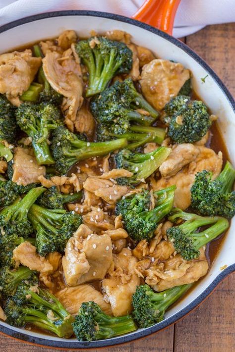 Chicken And Broccoli Stir Fry, Chicken Broccoli Stir Fry, Broccoli Chicken, Weight Watchers Chicken, Broccoli Stir Fry, Chicken And Broccoli, Skinny Taste Recipes, Chicken Stir Fry, Paleo Dinner