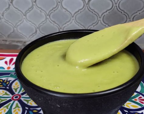 Learn more about Creamy Green Salsa from SideChef! Creamy Green Salsa Recipe, Creamy Salsa Recipe, Creamy Green Salsa, Green Salsa Recipe, Taco Day, Creamy Salsa, Cooking App, Green Salsa, Food Articles