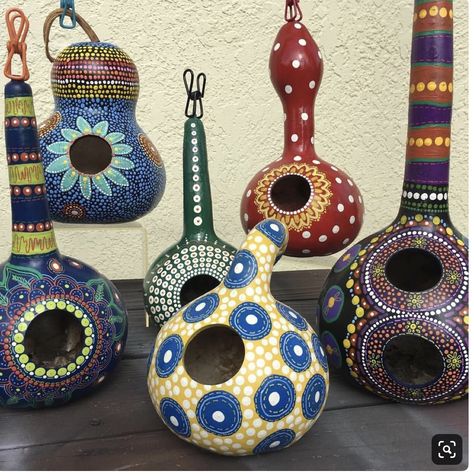 House Paint Design, Gourds Diy, Birdhouse Gourds, Hand Painted Birdhouses, Gourds Birdhouse, Decorative Gourds, Hand Painted Gourds, Bird Houses Painted, Gourds Crafts