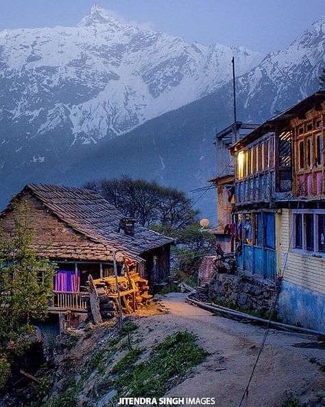 Uncia Trails on Instagram: “An evening view of remote Himalayan village Kalpa, Kinnaur, Himachal Pradesh, India ⤴❤ . Pic by : @indian_travel_photographer .…” Himachal Village Life, Indian Village Aesthetic, Himachal Pradesh Travel, Himalayan Village, Indian Street Photography, Old School Romance, India Pic, Watercolour Practice, Village Vibes