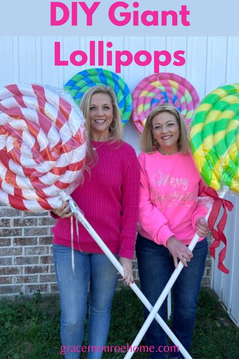 These DIY Giant Lollipops are so fun to make! Lolipop Decoracion Diy, Pool Noodle Lollipop Diy Christmas Decor, Diy Giant Licorice Decorations, Diy Yard Gumdrops, Diy Large Lollipop, Lollipop Trunk Or Treat, Diy Everlasting Gobstopper, Lollipop Outdoor Decorations, How To Make A Giant Lollipop