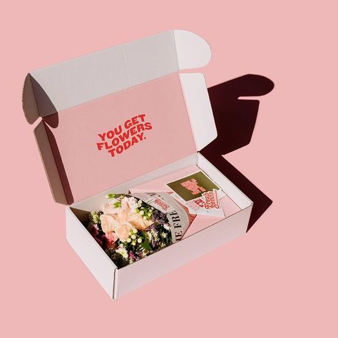 Influencer Box Design, Brand Gift Ideas, Floral Box Design, Custom Packaging Ideas Branding, Valentine Packaging Design Boxes, Box Designs Ideas, Box Packaging Photography, Pr Box Design, Gift Box Design Packaging