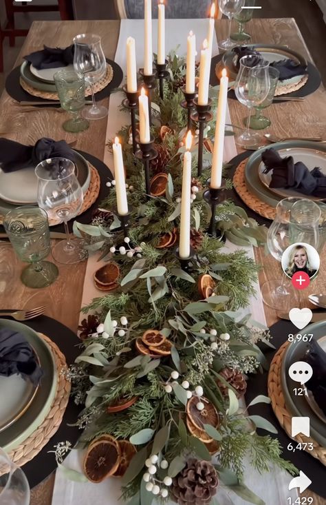 Diy Seasonal Decor, King Home, Table Setting Inspiration, Thanksgiving Tablescapes, Home Christmas, Dining Room Design, Christmas Table, Winter Christmas, Tablescapes