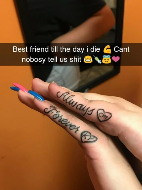 Baddie Bestie Tattoos, Best Friend Tattoos Baddie, Tattoo Ideas Best Friends Baddie, Finger Tattoos Baddie, Best Friend Tattoos On Finger, Baddie Bestie Matching Tattoos, Best Friend Tattoos Black People, Black Couple Matching Tattoos, Matching Tattoos For Best Friends Black