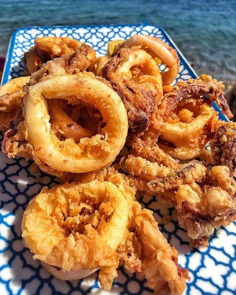 #mama's #fried #tinysquidlets #calamari #bites #freshoutofthepan 🍽🥘 Virginia Woolf, Chicken Dishes Recipes, Calamari, Sleep Well, Onion Rings, Chicken Dishes, Aesthetic Food, Food Dishes, Virginia