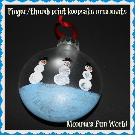 Momma's Fun World: Make your own snowman keepsake ornaments Ornament Handprint, Snowman Handprint Ornament, Handprint Snowman, Cute Christmas Presents, Christmas Handprint Crafts, Handprint Ornaments, Handprint Christmas, Easy Christmas Ornaments, Kids Christmas Ornaments