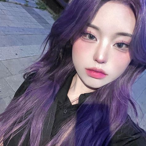 Bleaching Underneath Hair, Purple Dress Aesthetic, Susan K 03, Girl With Purple Hair, Korean Fashion Kpop Inspired Outfits, Light Purple Hair, Dyed Hair Purple, Aesthetic Dress, Horror Movie Characters