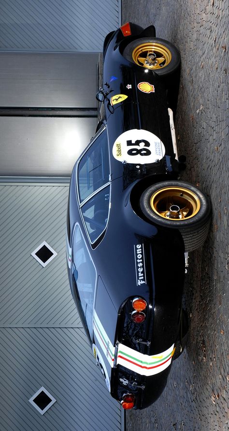 Ferrari 365 Gtb4 Daytona, Ferrari Racing, Fiat Abarth, Classic Racing Cars, Ferrari Car, Italian Cars, European Cars, Motor Racing, Street Cars