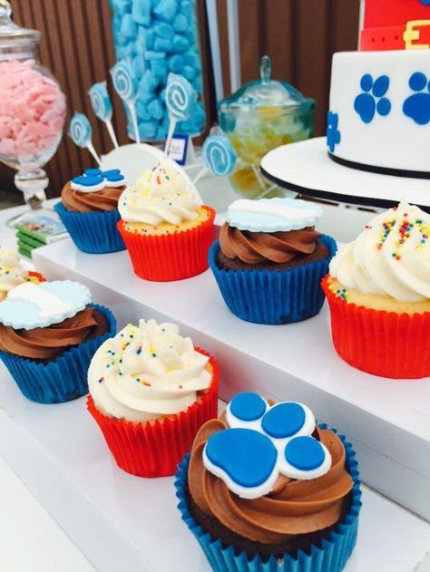 Paw Patrol Cupcakes Paw Patrol First Birthday, Cupcakes Paw Patrol, Paw Patrol Birthday Decorations, Paw Patrol Party Decorations, Paw Patrol Cupcakes, Paw Patrol Birthday Theme, Paw Patrol Decorations, Paw Party, Paw Patrol Birthday Cake