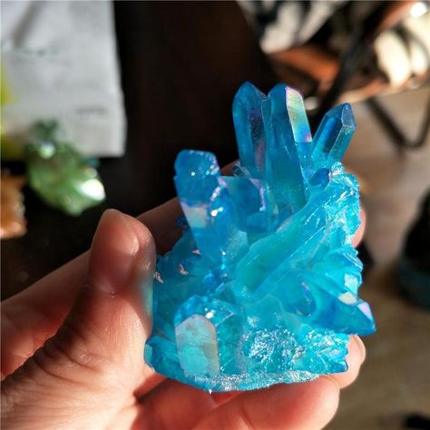 How to Use Rough or Raw Crystals Today? - AtPerry's Healing Crystals Blue Aura Quartz, Aura Quartz Cluster, Aqua Aura Quartz, Blue Aura, Vintage Wreath, Purple Highlights, Gold Hair Accessories, Aqua Aura, Blue Angel