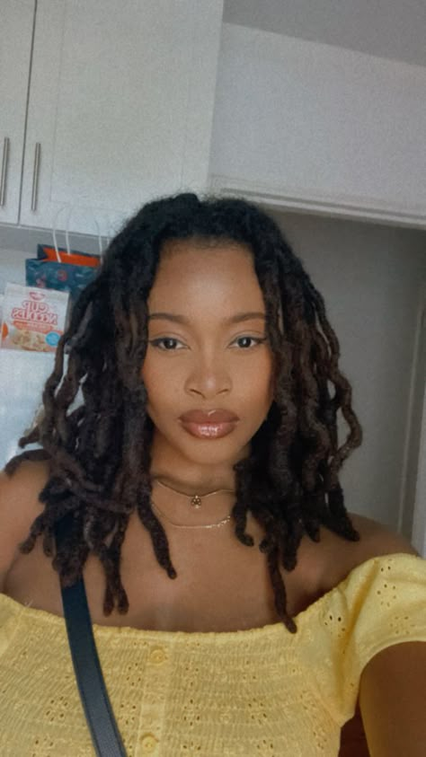 Senior Pictures With Locs, Thick Curly Locs, Big Locs Black Women, Twist Out On Locs, Large Locs Black Women, Twist Out Locs, Locs Hairstyles For Wedding, Cute Locs, Black Women With Locs