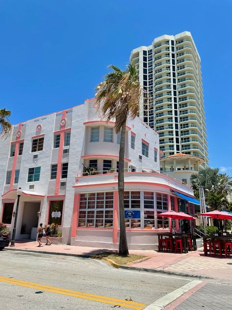 10 Best Neighborhoods in Miami Miami Building, 16 In The Middle Of Miami, Miami Downtown, Miami Neighborhoods, Miami Beach Edition, Island Town, Key Biscayne, Coconut Grove, Ocean Drive