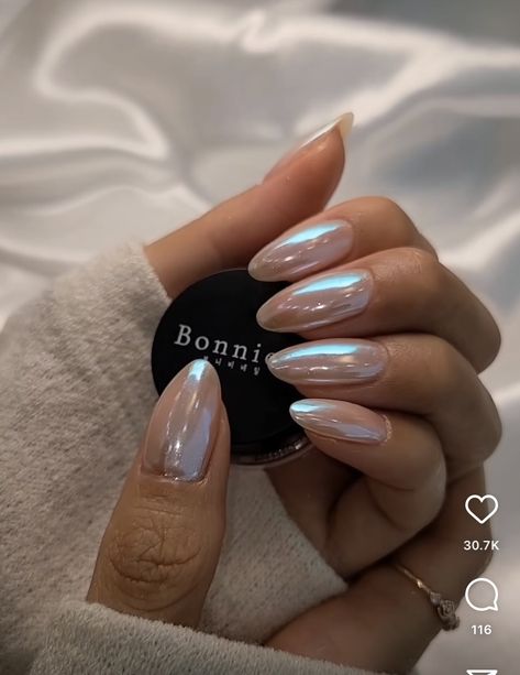 Clear Nails With Chrome, Crome Nails Almond, Beyonce Nails, Toe Colors, Vday Nails, 2023 Nail, Minimalist Nail, Minimal Line Art, Health Hair