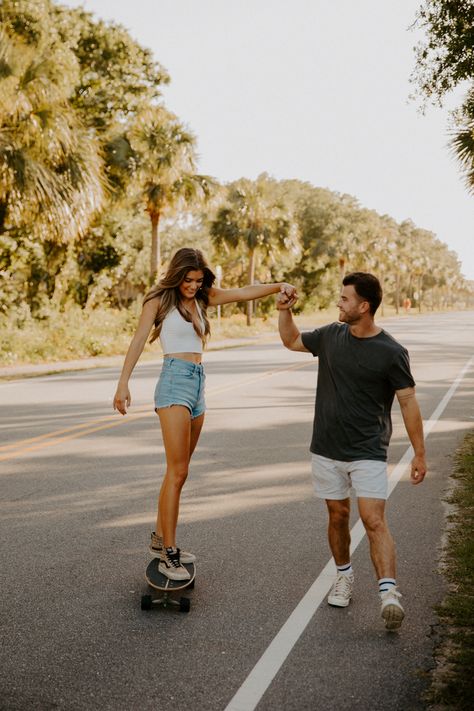 Couples Skateboard Photoshoot, Skate Park Couple Photoshoot, Cool Couples Photos, Skateboard Engagement Photos, Skateboarding Couples, Skater Photoshoot, Isle Of Palms South Carolina, Skateboard Photos, Rooftop Photoshoot