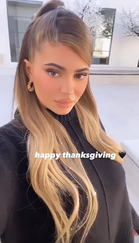 Kylie Jenner Thanksgiving, Kylie Jenner Insta, Kylie Jenner Blonde Hair, Kylie Jenner Short Hair, Maquillage Kylie Jenner, Kylie Jenner Hair Color, Kylie Jenner Blonde, Stile Kylie Jenner, Kylie Jenner News