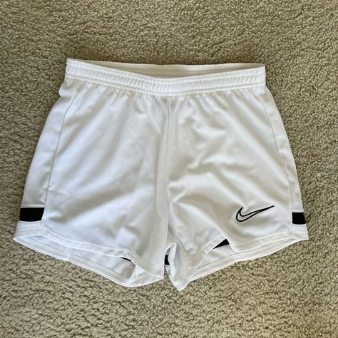 Nike Soccer Shorts Soccer Shorts Womens, Soccer Shorts Girls, Cute Soccer Shorts, Nike Shorts Aesthetic, Basketball Shorts Outfit Women Style, Birthday Wishlist Clothes, Nike Air Shorts, Soccer Fit, Basketball Shorts Outfit