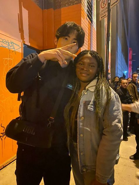 Asian X Black, Black And Asian Duo, Blasian Couple Aesthetic, Korean And Black Couples, Ambw Couples Aesthetic, Black And Asian Couples, Asian And Black Couples, Blasian Couple, Ambw Couples