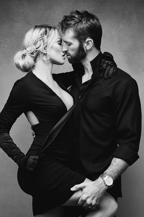 Romantic Couples Photography, Foto Tips, Couple Picture Poses, Studio Photoshoot, Couple Photoshoot Poses, Foto Poses, Photo Poses For Couples, Shooting Photo, Photo Couple