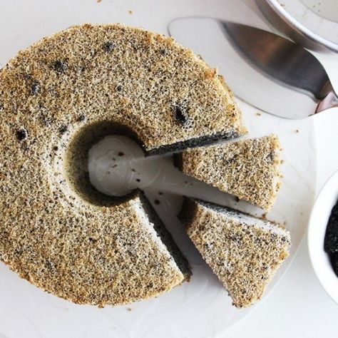 Black Sesame Chiffon Cake Pandan Chiffon Cake, Black Sesame Paste, Sesame Paste, South Korean Food, Mug Cake Microwave, Ukrainian Recipes, Japanese Dessert, Asian Desserts, Black Sesame