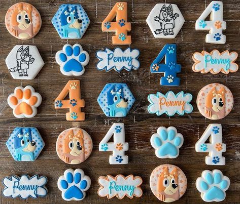 Bluey Bingo Cookies Decorated, Custom Bluey Cookies, Bluey Themed Cookies Decorated, Bluey Birthday Sweets, Bluey Cookies Decorated Girl, Bluey 3rd Birthday Cookies, Royal Icing Cookies Bluey, Bluey Sugar Cookies Ideas, Bluey Birthday Party 4