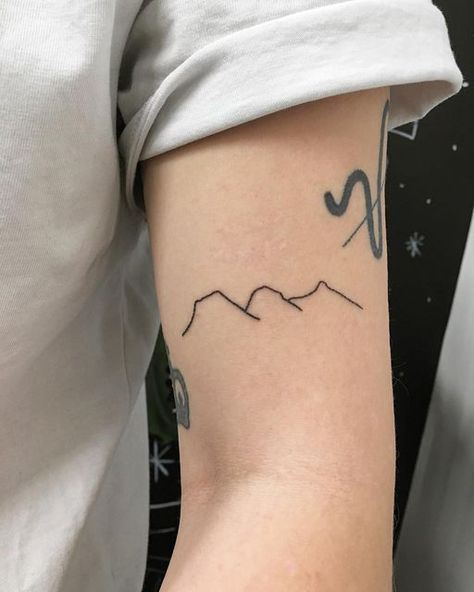 Three Sisters Mountain Tattoo, 3 Sisters, Mountain Tattoo, Three Sisters, Get A Tattoo, A Tattoo, Aesthetically Pleasing, Granola, Tattoo Ideas