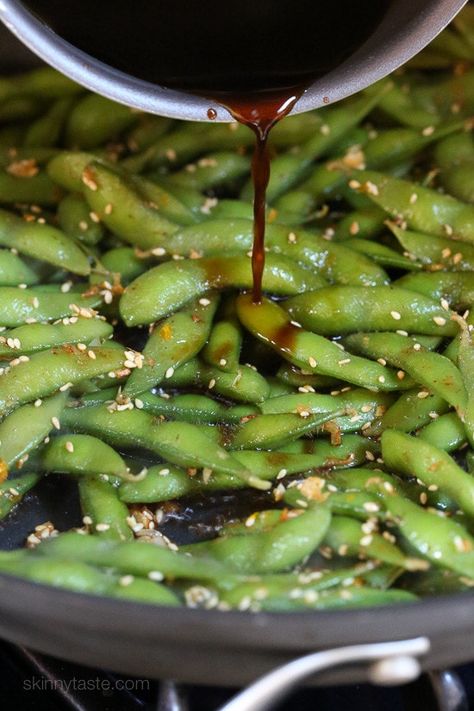 Spicy Garlic Edamame, Spicy Edamame, Edamame Recipes, Eat Seasonal, Chili Flakes, Edamame, Sesame Oil, Appetizer Snacks, Vegetable Recipes