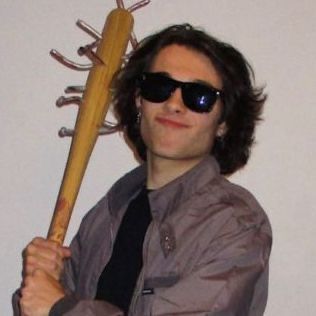 Sturniolo Chris, Chris Sturniolo, Steve Harrington, Halloween Costume, A Man, Halloween, Wall