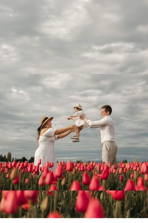 Tulip Farm Family Photoshoot | Seattle Lifestyle Photo | Seattle Family Photographer | This outdoor family photoshoot at the Roozegaarde was absolutely stunning. Get inspired by tulip farm family photoshoot, tulip farm family pictures, and tulip farm photoshoot family. Spring is here! Book Lauren as your seattle family photographer at laurenmitchellphotos.com Family Photos Tulip Field, Tulip Farm Photoshoot Family, Tulip Farm Photoshoot, Farm Family Photoshoot, Farm Family Pictures, Seattle Lifestyle, Lauren Mitchell, Farm Photoshoot, Outdoor Family Photoshoot