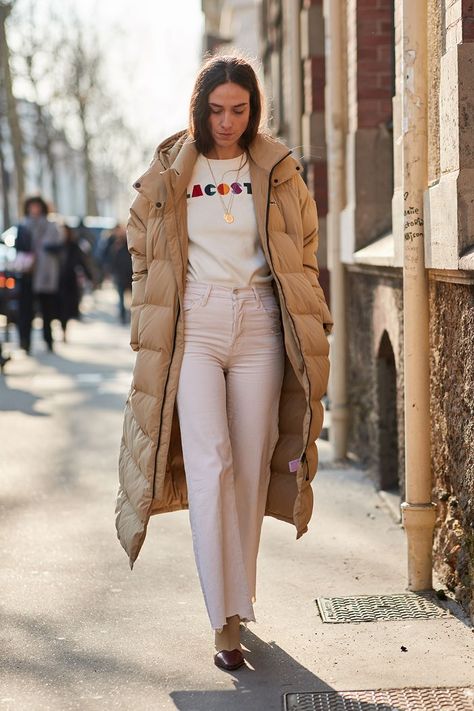 See the looks that caught our attention, and stay tuned for more of Paris Fashion Week's top street style moments. Puffer Coat Outfit, Beige Puffer, Top Street Style, Best Casual Outfits, Coat Outfit, Paris Fashion Week Street Style, Street Style Trends, Looks Street Style, Autumn Street Style