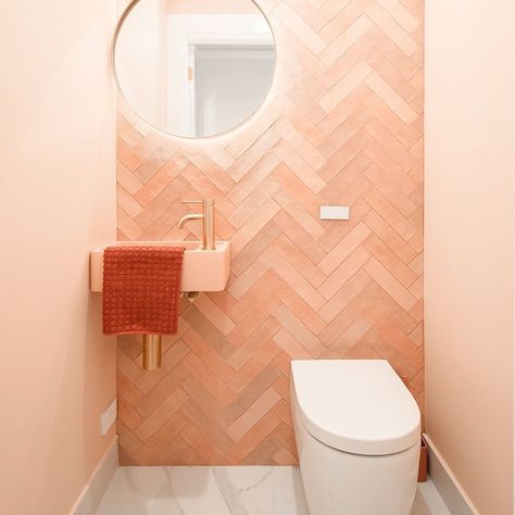 Bali Cabin, Statement Powder Room, Toilets Modern, Powder Room Modern, Modern Toilets, Contemporary Powder Room, Powder Room Renovation, Modern Powder Rooms, Peach Bathroom