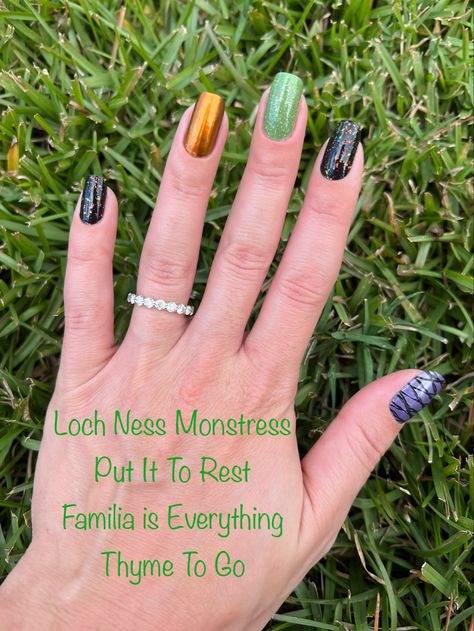 Color Street Loch Ness Monstress Combo, Familia Is Everything Color Street Combo, Familia Is Everything Color Street, Loch Ness, Street Nails, Color Street Nails, Color Street, Thyme, Nail Ideas