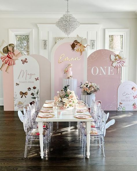 Event Stylist & Designer on Instagram: "One more look at this Fairy sweet party! Until the next one 😉🧚‍♀️ . Event Design + Planning + Setup . #fairyfirstbirthday #fairyparty #fairypartyideas #fairythemeparty #torontoevents #torontoeventplanner #eventstylist #kidspartyideas #kidspartyplanner #torontokidsparty" My Fairy First Birthday Backdrop, Fairy First Birthday Party Backdrop, Fairy Theme Backdrop, Fairy Birthday Backdrop, Fairy First Birthday Party Decoration, Fairy Backdrop, Toddler Birthday Party Themes, Fairy Birthday Party Ideas, Fairy Theme Birthday Party