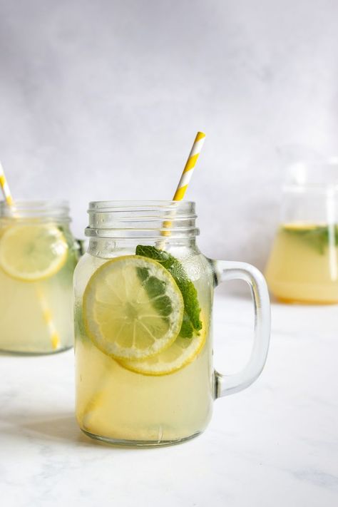 Lemonade With Agave Syrup, Agave Lemonade Recipe, Agave Lemonade, Homeade Lemonade, Agave Nectar Recipes, Infused Lemonade, Healthy Lemonade, Diy Lemonade, Sparkling Lemonade