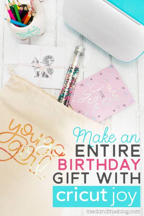 Make these five easy birthday gifts with Cricut Joy in just minutes! Perfect individually or when paired as a complete gift. Cricut Birthday Gifts, Gifts With Cricut, Joy Birthday, Easy Birthday Gifts, Cricut Birthday, Fine Point Pens, Easy Birthday, Birthday Projects, Cricut Projects Beginner