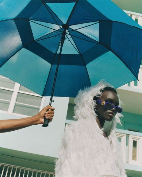 Achenin Madit in 'Miami Vice' by Alexander Saladrigas Numéro France — Anne of Carversville Makeup Artist Branding, Elle Spain, Artist Branding, V Magazine, Vogue Germany, Miami Vice, Dior Sunglasses, New Chic, Fashion Photography Editorial