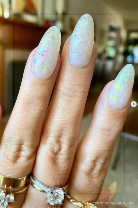 Opal Nails Opalescent Nails Acrylic, Opal Pearl Nails, Opal Nails Short, Pearlescent Nails With Design, White Irredentist Nails, Iredecent Nails Ideas, Irridecent Design Nails Short, Fire Opal Nails, Opal Nail Art