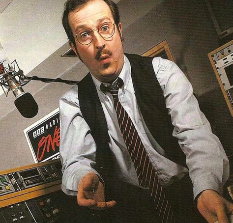 Steve Wright (1994) Steve Wright, British Nostalgia, 1970s Childhood, Bbc Radio 1, Digital Radio, Old Radios, Tv Times, Vintage Tv, Bbc Radio