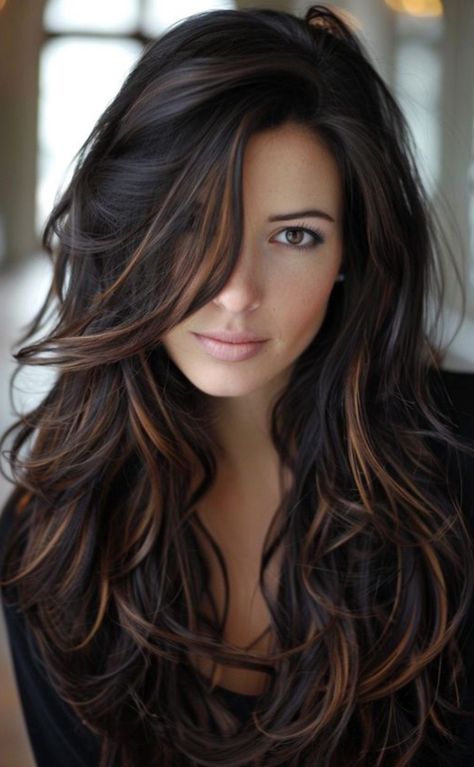 Rambut Brunette, Layered Hair With Bangs, Fall Hair Color For Brunettes, Brunette Balayage Hair, Hair Color Ideas For Brunettes, Tone Hair, Long Layered Hair, Hair Color Ideas, Brown Hair Colors