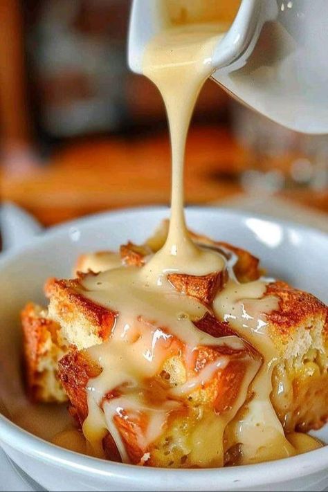 Cold Bread Pudding Old Fashioned, Unique Bread Pudding Recipe, Bread Pudding Sauce Easy, Bread Pudding Recipe Old Fashion, Custard Bread Pudding Recipe, Kent Rollins Recipes, Paula Deen Bread Pudding, Old Fashioned Desserts, Old Fashioned Bread Pudding Recipe