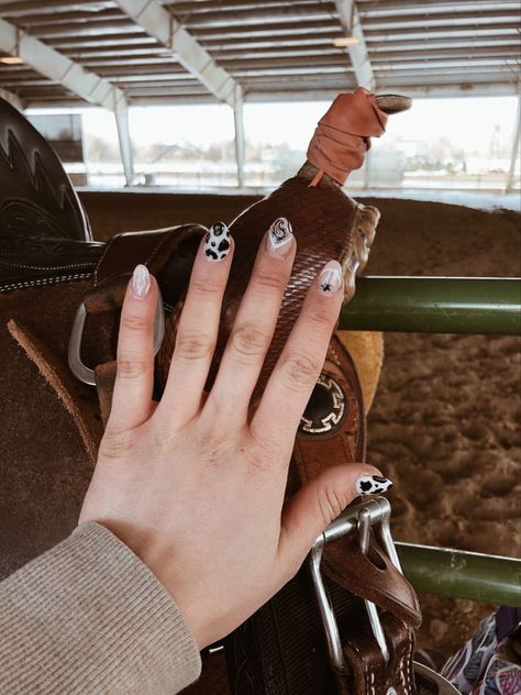 Morgan Wallen Nails, Western Nail Art, Rodeo Nails, Horse Nails, Bandana Nails, Cowboy Nails, Concert Nails, Western Nails, Country Nails