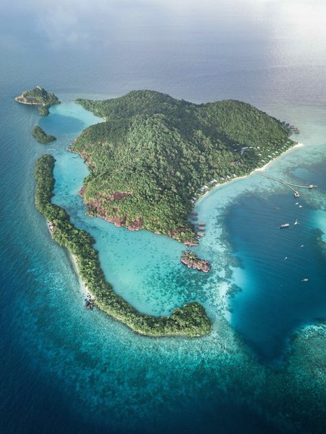 Naruto Training, Bawah Reserve, Island Background, Island Survival, Railay Beach, Beautiful Beach Pictures, Aerial Photography Drone, Dream Honeymoon, Tropical Landscape