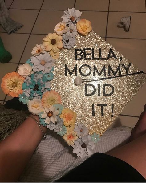 Teen mom graduation cap Made this for my high school graduation!! CREDIT: ITZEL ALVAREZ  ig: sassyitz Single Mom Graduation Cap, Mom Graduation Cap Ideas, Teen Mom Graduation Cap, Graduation Cap Designs For Moms, Mommy Did It Graduation Cap, Mom Graduation Cap, Caps Ideas, Lab Assistant, Scrub Nurse