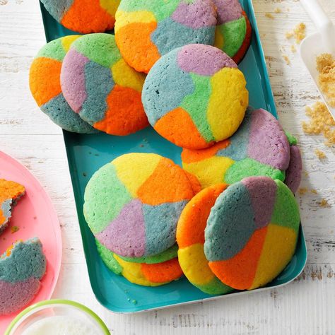 Beach Ball Cookies Beach Ball Cookies, Summer Cookie Recipes, Basic Sugar Cookie Recipe, Ball Cookies, Fruity Cookies, Summer Cookie, Recipes For Summer, Cookies From Scratch, July Recipes