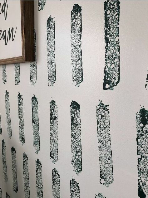 Sponge Accent Wall, Diy Sponges, Walls Painting, Accent Wall Stencil, Stencils Tutorials, Painted Bathroom, Faux Brick Walls, Small Ideas, Accent Wall Paint