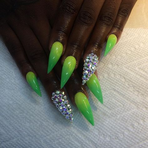 Stiletto Ombre Nails, Nails Lime Green, Green Stiletto Nails, Nails With Purple, Encapsulated Nails, Shape Nails, Funky Nail Art, Stiletto Nails Designs, Glow Nails