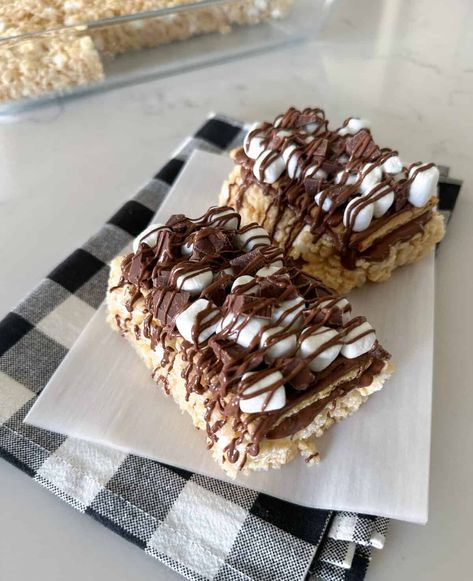 Rice Krispie Treats Cereal, Best Disneyland Food, Rice Krispie Treats Recipe, Picky Palate, Chocolate Peanut Butter Desserts, Krispie Treats Recipe, Disneyland Food, Krispy Treats, Peanut Butter Sandwich